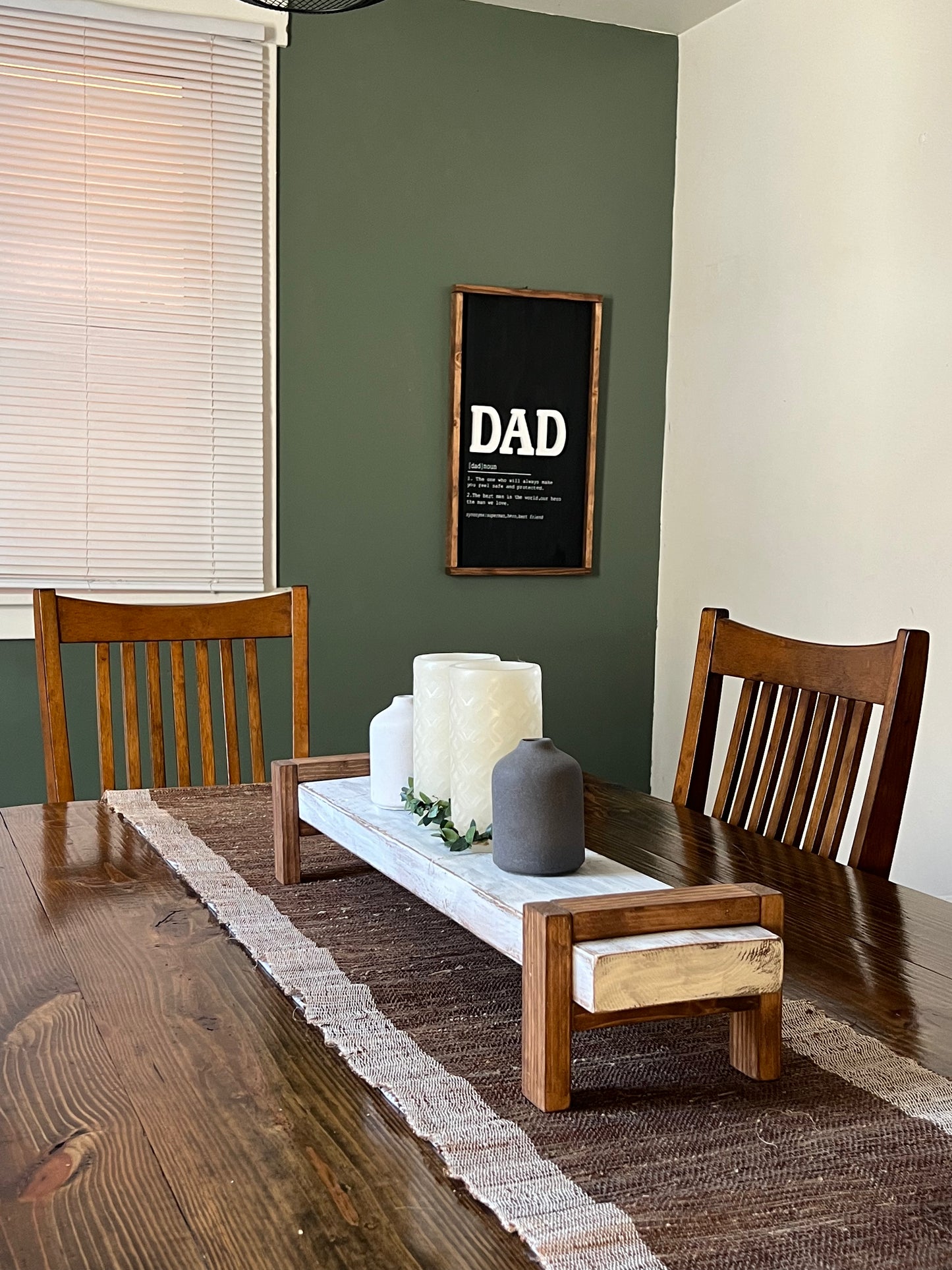 Centerpiece wood decor with legs