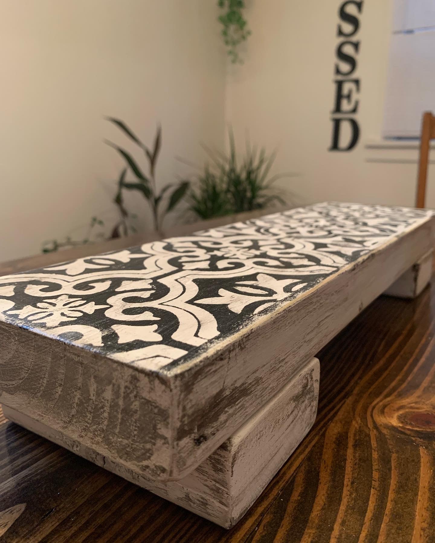 Farmhouse Centerpiece With Tile Pattern